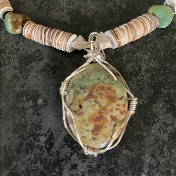Hand Crafted One of a Kind Handmade Turquoise, Shell and Sterling Silver Choker - Picture 3 of 5